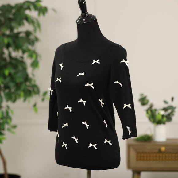 Knitted and Knotted Black Sweater with White Bows - Picture 6 of 8